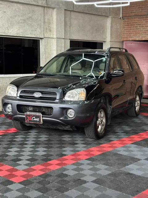 Hyundai Santa Fe .