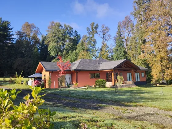 Casa En Venta De 3 Dorm. En Pucón En Canto Del Lago