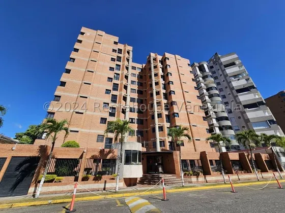 Jip 25-15487 . Rent-a-house Vende Extraordinario Y Amplio Apartamento De 108.9mts2, 4hab,3 Baños, En Urb. Morichal, La Victoria, Edo Aragua.