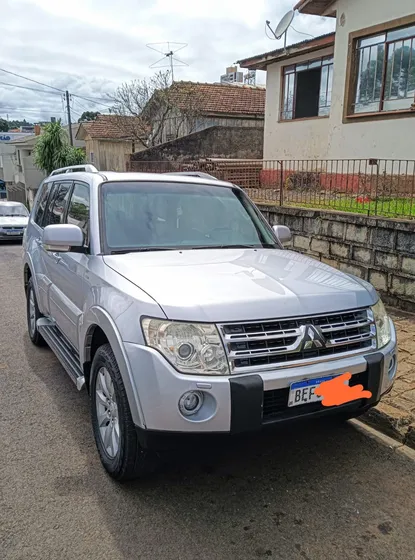 Mitsubishi Pajero Full 3.2 Hpe Aut. 5p