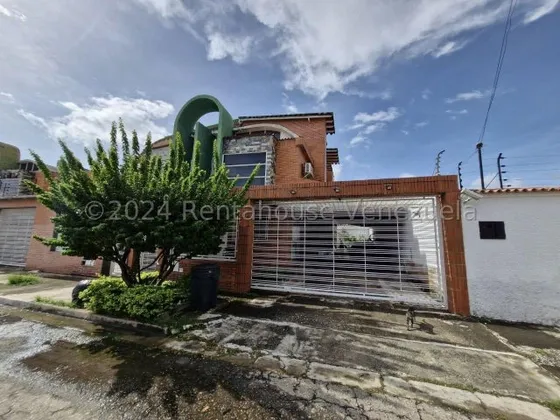 Venta Casa Negociable Duplex Urb San Pablo Turmero 25- 1002 Gjg