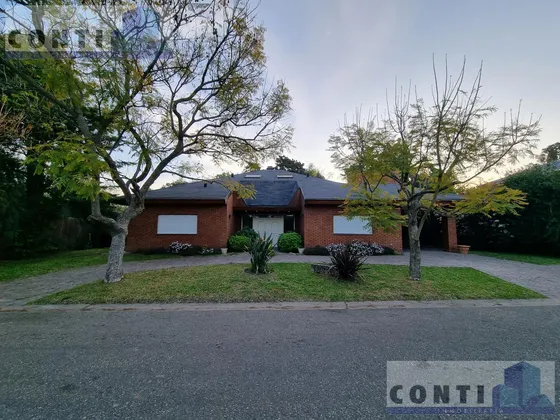 Casa En  Barrio Cerrado Acacias Blancas - Apto Credito