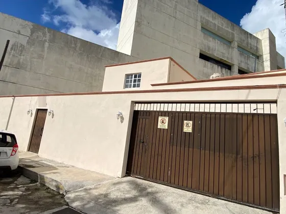 Casa En Venta En Montejo A Escasos Metros De Paseo Montejo