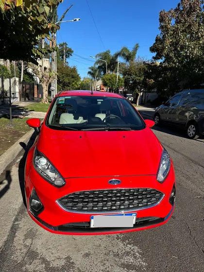 Ford Fiesta Kinetic 1.6 Sedan Titanium Powershift 120cv