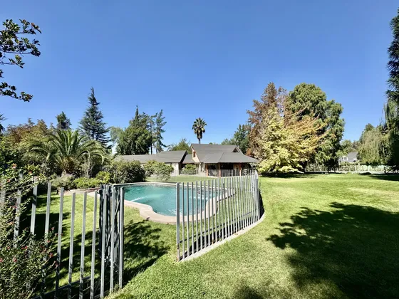 Casa Santa Inés De Miraflores 4d, 3b Piscina Y Cancha Tenis