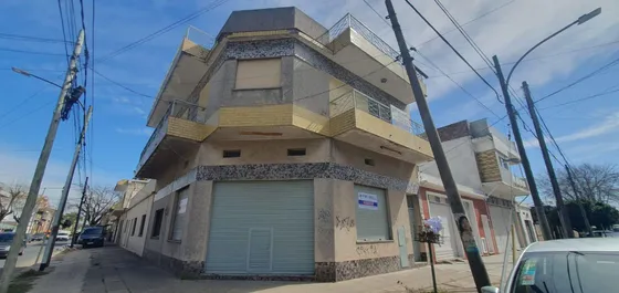 Departamento 3 Ambientes Con Local En Caseros