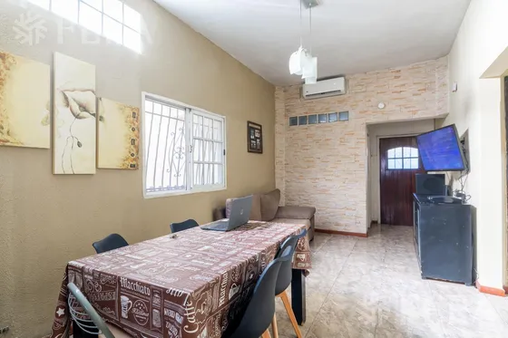Venta Casa 3 Ambientes Con Cochera, Patio, Quincho Y Terraza En Villa Dominico