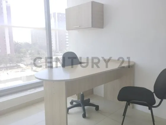 Se Ofrece En Alquiler Oficina En Centro Empresarial Atlantis - Alta Vista