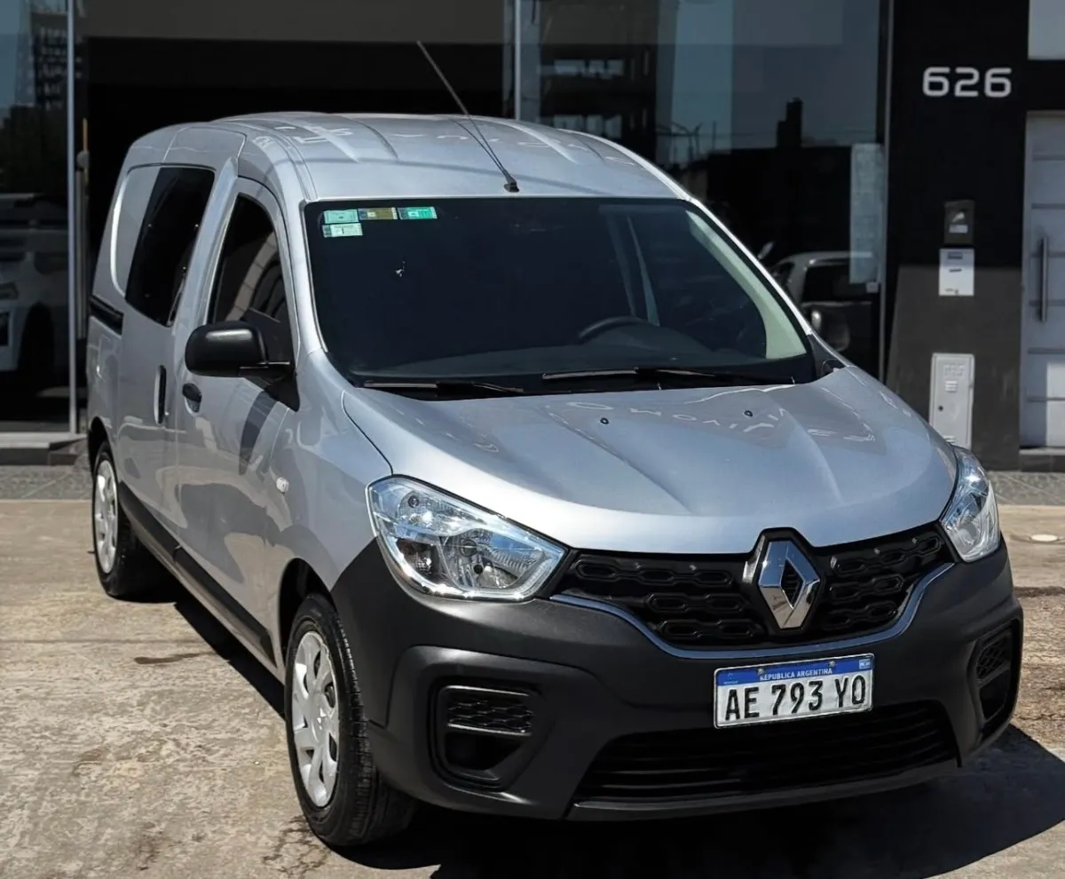 Renault Kangoo 1.5 dCi Van with AC and Power Windows