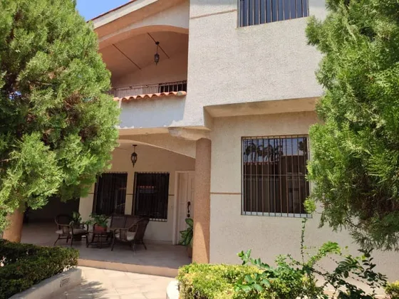 Nelida Lugo Vende Casa De Dos Niveles, Urb. Cumboto Norte, Puerto Cabello