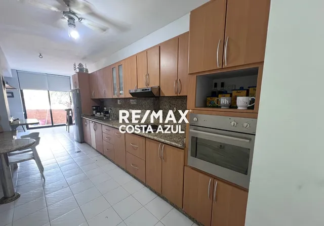 Remax Vende Cómodo Apartamento De 103.01 M2 En Residencias Sotavento 