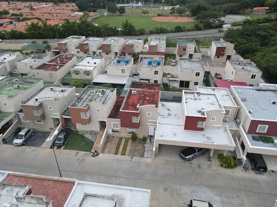 Casa En Venta En Ciudad Roca Al Este De Barquisimeto Gisselle Lobo Tiene En Venta Excelente Casa En Exclusivo Urbanismo Con Vigilancia Privada 24 Horas Con Gimnasio Parque Infantil Y Planta Electrica