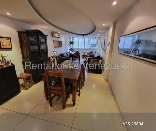 La California En Venta Estupendo Apartamento En Venta En Calle Tranquila.