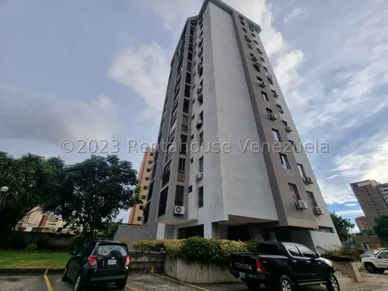 Raiza Suárez Vende Apartamento Con Cocina Moderna Equipada Ubicado En El Este De Barquisimeto 2 5 6 5 9 6 Cerca De C.c Sambil, Clínicas, Universidades.