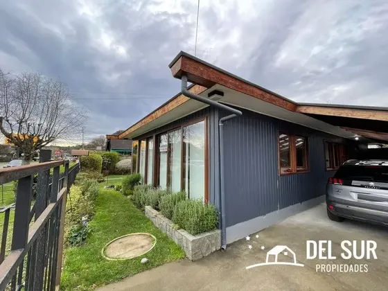 Casa Para Uso Comercial, Con Gran Ubicación En Puerto Varas
