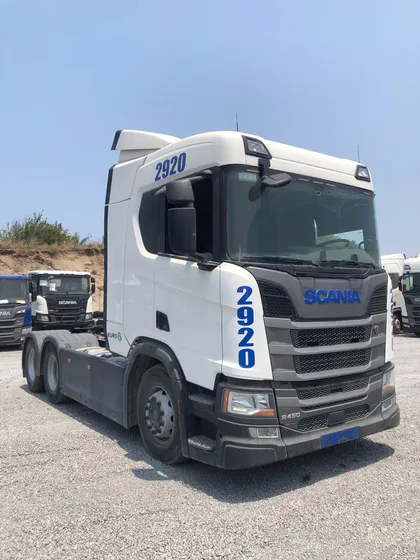 Camión Scania R450 A6x2