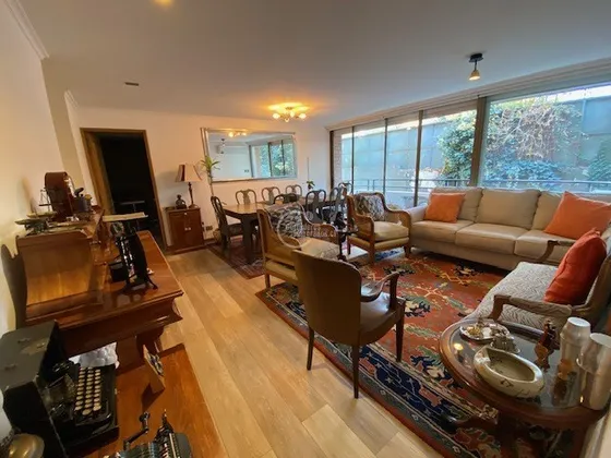 Departamento En Venta De 3 Dorm. En Vitacura