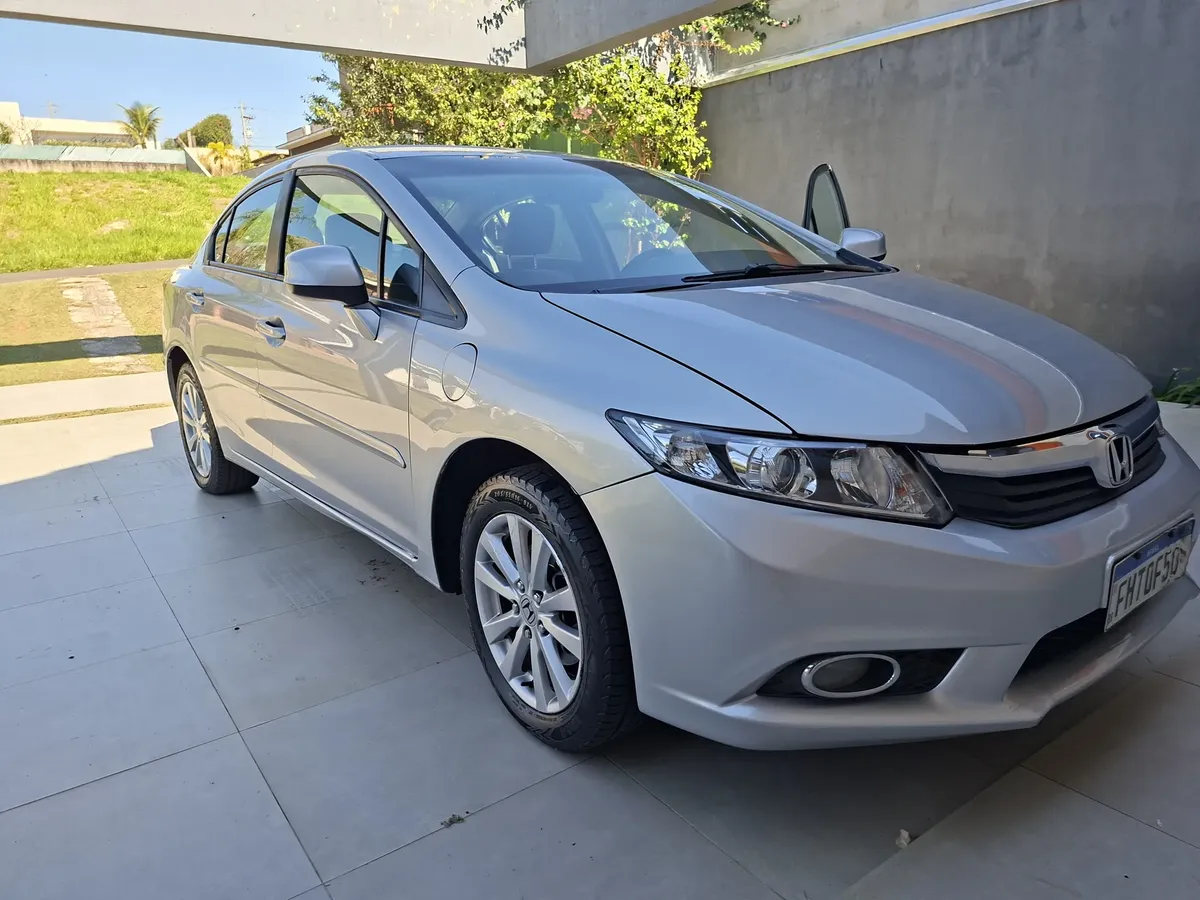 Honda Civic 2014 1.8 Lxs Flex Aut. 4p — foto 2