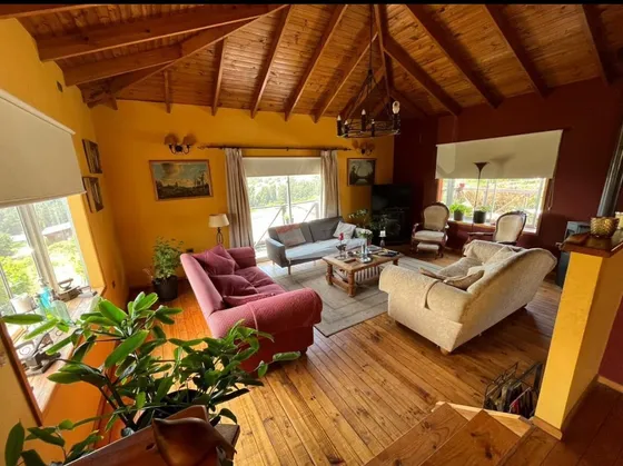 Casa En Venta De 3 Dorm. En Mantagua