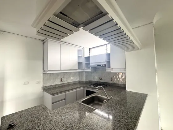 Se Vende Apartaestudio En La Flora