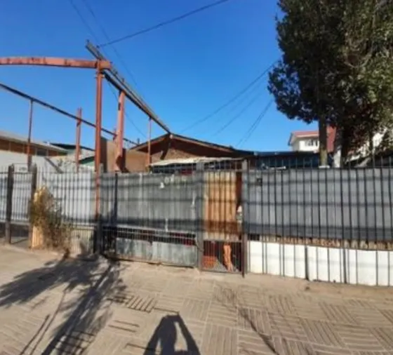 2 Casas Y Un Galpón La Granja