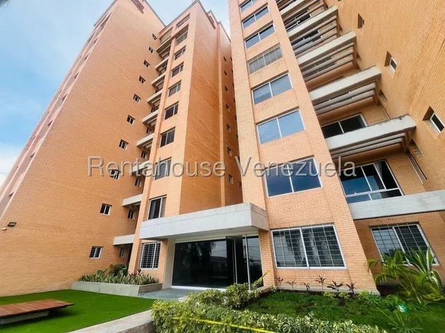 Rosa Rodríguez Vende Apartamento Amoblado En Ubr. Monte Real, Barquisimeto Mls # 25-18441