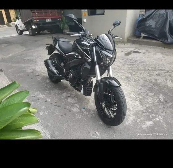 Dominar 400