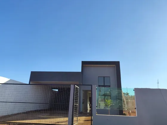 Casa Em Ótima Localização 