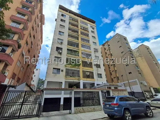 Penthouse De 164 M2  En Res. Santa María Urb. Prebo Del Municipio Valencia  #25-10958