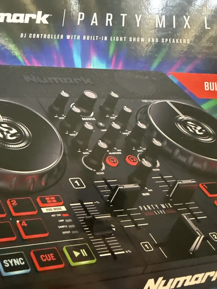 Controlador De Dj Ao Vivo De Dj Numark Partymix Live Preto