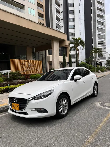 Mazda 3 2.0 Touring Mt