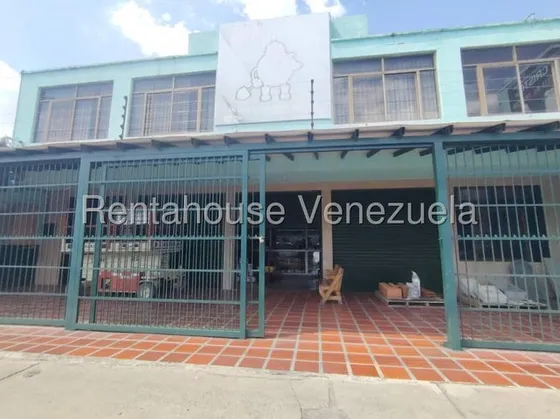 Daniela Linarez Alquila Locales Comerciales Con 339m2 Con Gran Capacidad De Almacen Alto Nivel De Seguridad Mezzanina Oficinas Y Todos Los Servicios Basicos Zona Centro De Barquisimeto Lara           