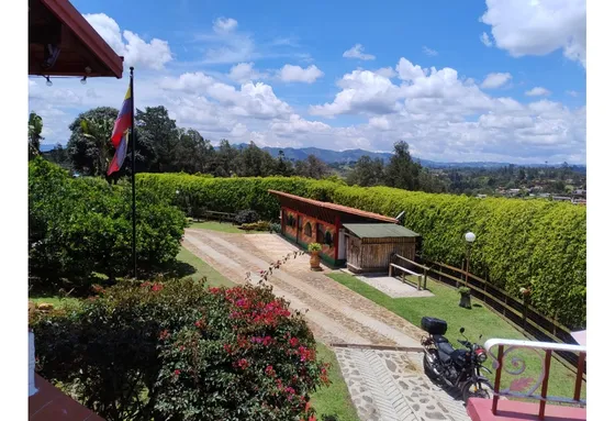 Casa En Arriendo Amoblada En Rionegro Sector La Playa