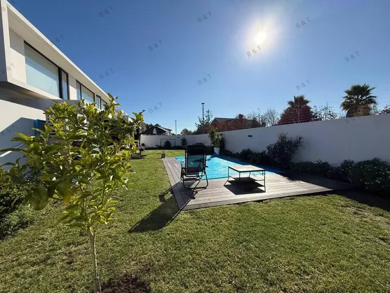 Broker Pinares 4d-5b-sala Estar- Pìscina . Quincho