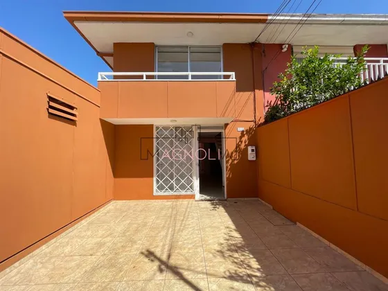 Casa En Venta De 4 Dorm. En Estación Central