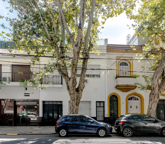 Casa En  Lote Propio - Ramon Falcon 1800 (entre Av. Carabobo Y Pumacahua)