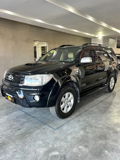 Toyota Hilux Sw4 3.0 I Srv C/cuero 4x4 (2009)