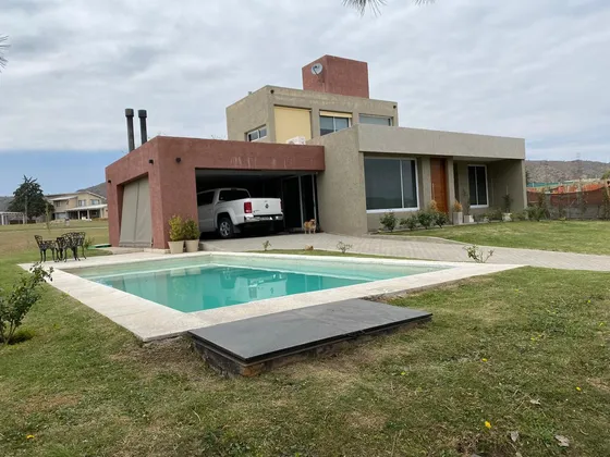 Casa En Venta - Bº Carlos Paz Golf