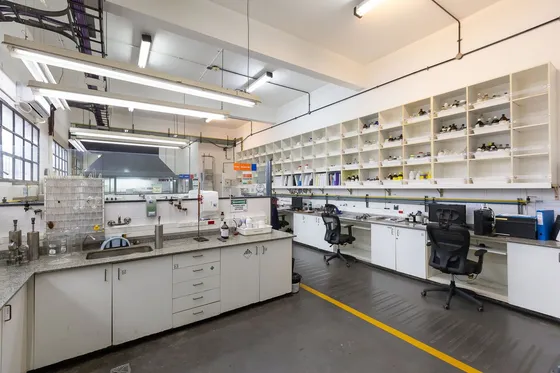 Venta Importante Laboratorio En Vicente Lopez