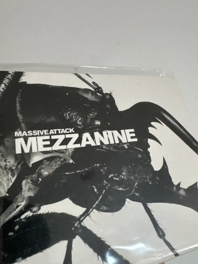 Massive Attack - Mezzanine 20th Anniversary Edition [2cd