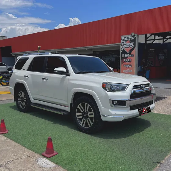 Toyota 4runner Limited 4x4