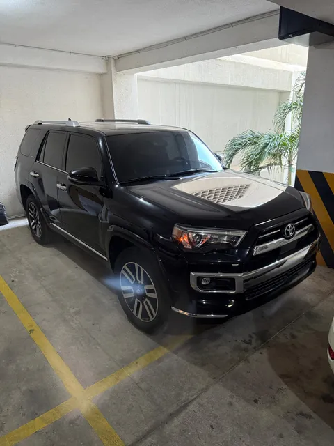 Toyota Runner Limited Americana