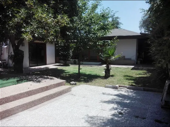 Casa En Venta De 3 Dorm. En Las Condes