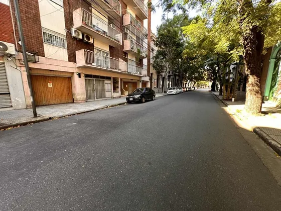 Alquiler Menual Cochera Fija Y Cubierta Balvanera