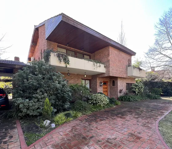 Importante Casa En Alquiler En Country San Diego 