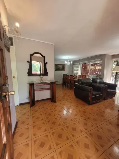 Oportunidad Casa Ñuñoa 4d+2b.gran Terreno
