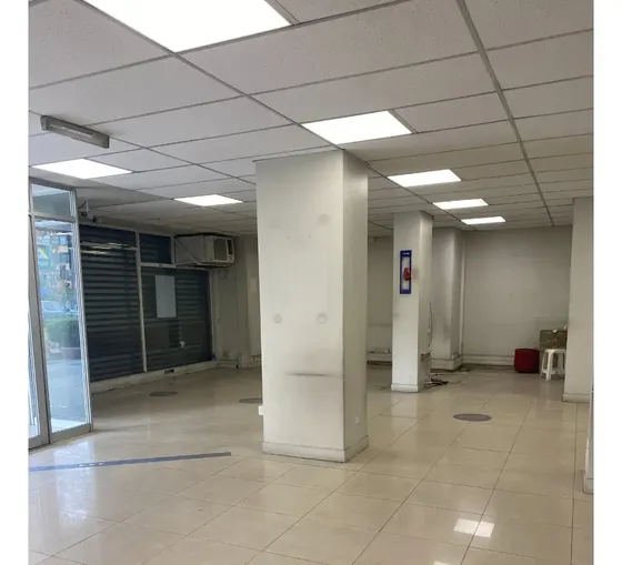 Excelente Local Alto Flujo Peatonal Sin Gastos Comunes Ñuñoa