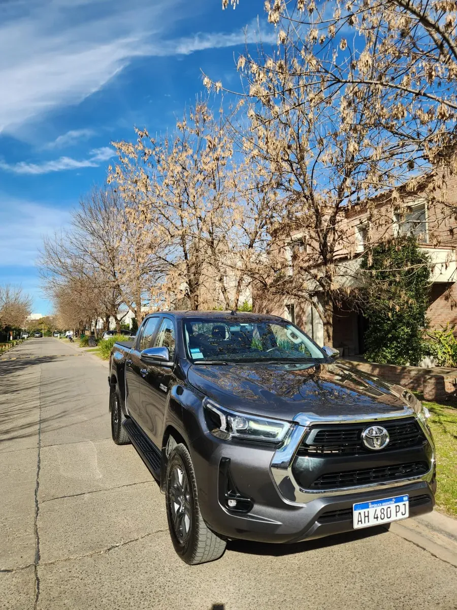 Hilux Pick-up Srv 4x2 At