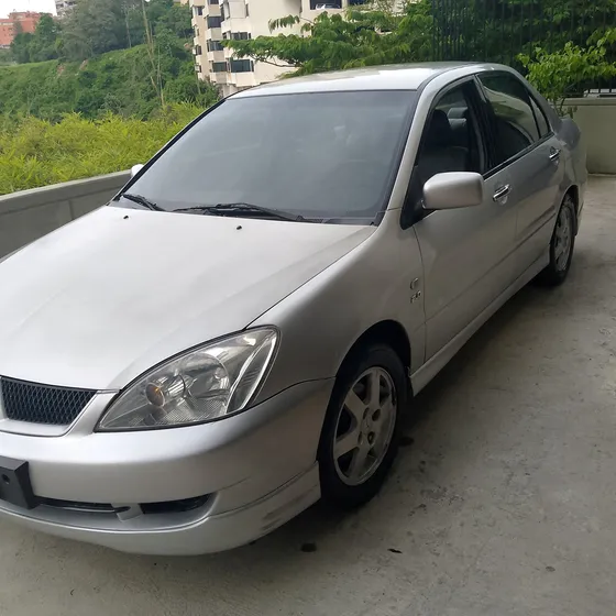 Mitsubishi Touring Particular