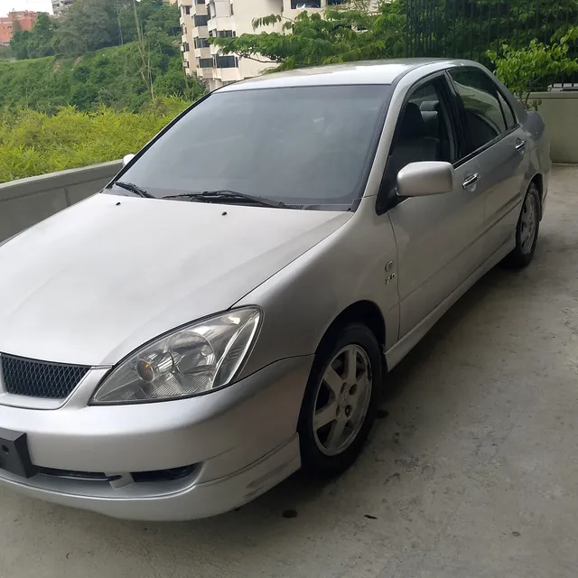 Mitsubishi Touring Particular